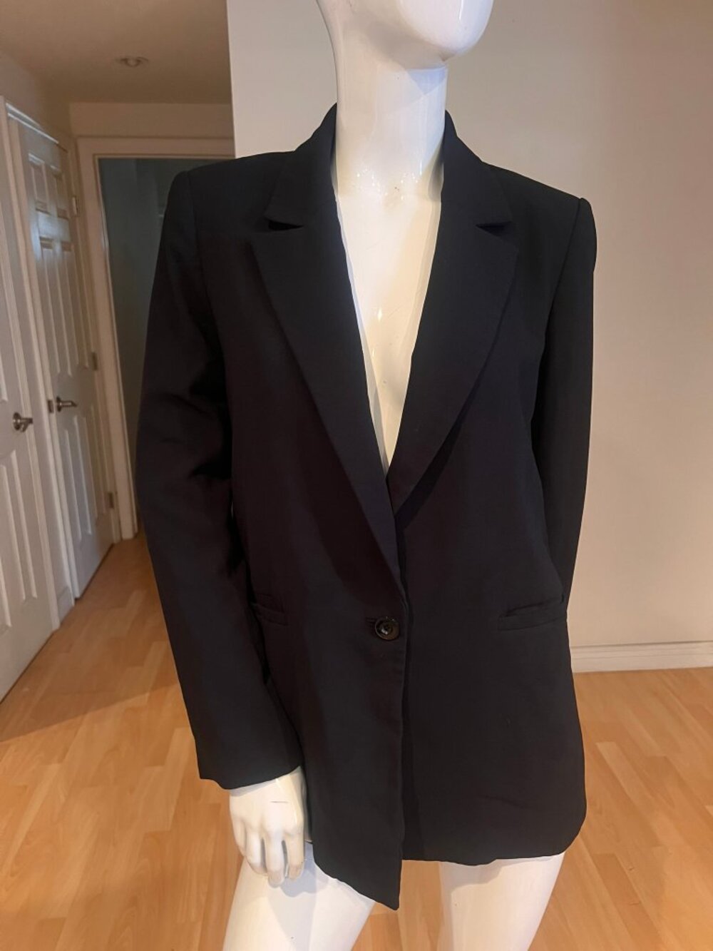 ALICE + OLIVIA DENNY SINGLE BUTTON BLAZER SIZE 6